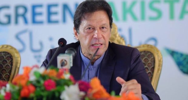 ہم نے 20 روپے پیٹرول اور فضل الرحمان کو کم کیا ، عمران خان