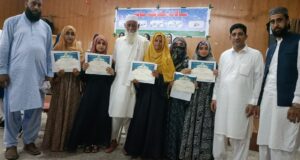 الجامعۃ الکوثر للبنات کھوئیرٹہ اور مرکزی دارالعلوم گلزار مدینہ اندرلہ کٹیڑہ کی ہونہار طالبات کے اعزازات